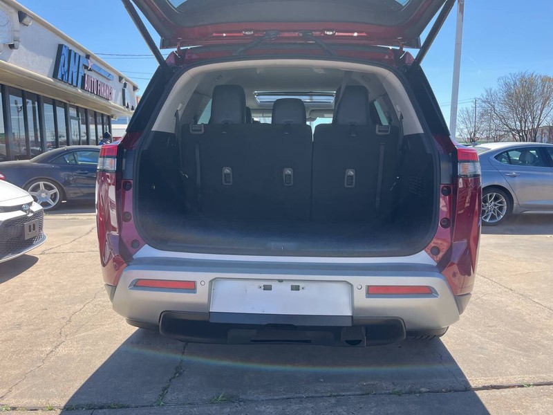 Nissan Pathfinder Vehicle Image 11