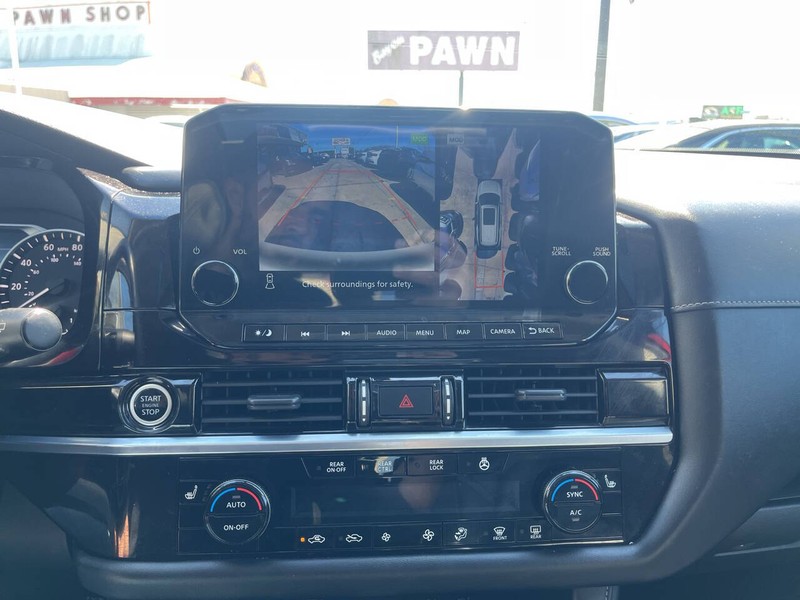 Nissan Pathfinder Vehicle Image 15