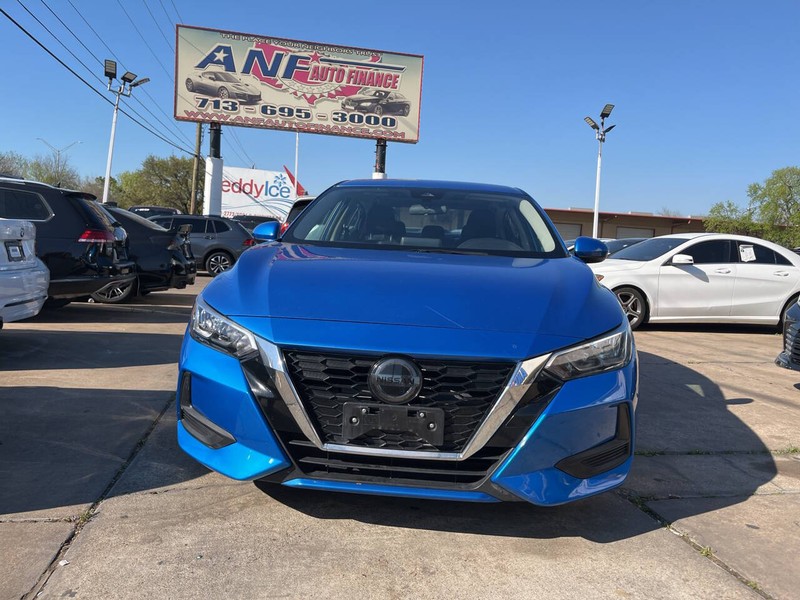 Nissan Sentra Vehicle Image 02