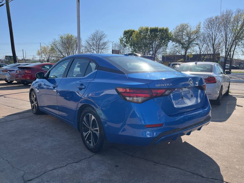 Nissan Sentra Vehicle Image 03