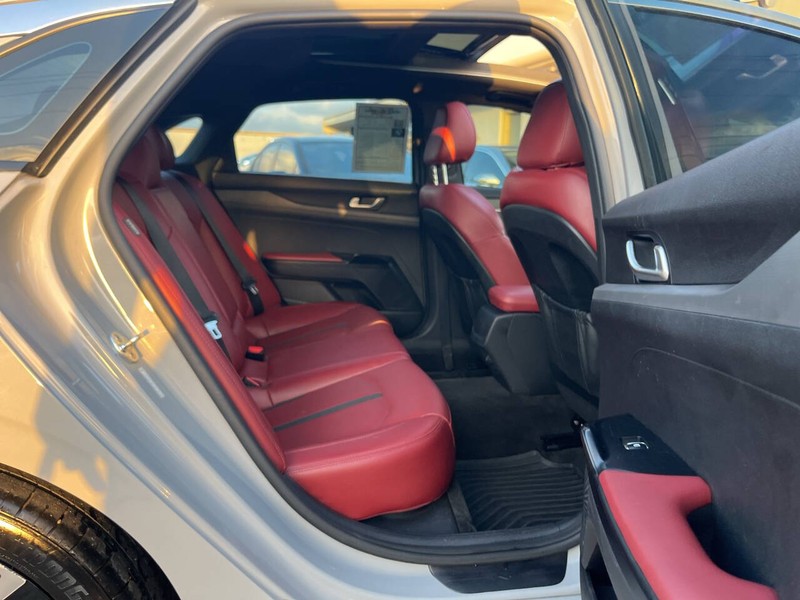 Kia K5 Vehicle Image 10