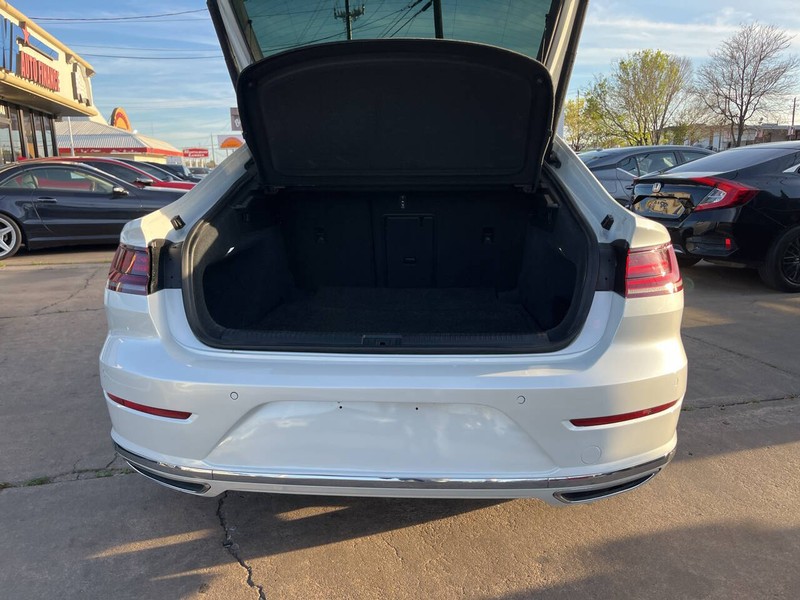 Volkswagen Arteon Vehicle Image 09