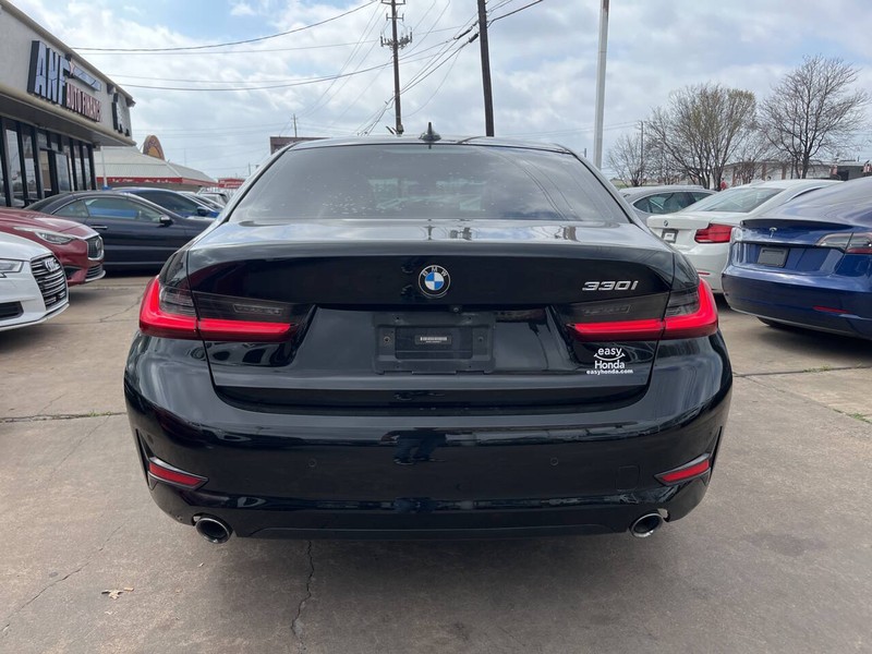 BMW 3 Series Vehicle Image 04