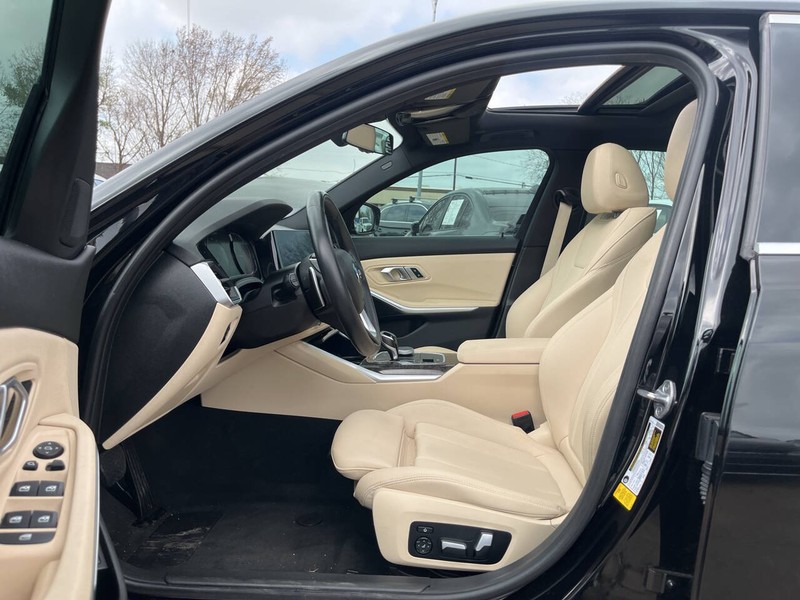 BMW 3 Series Vehicle Image 07