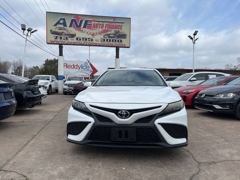 Toyota Camry Vehicle Image 02