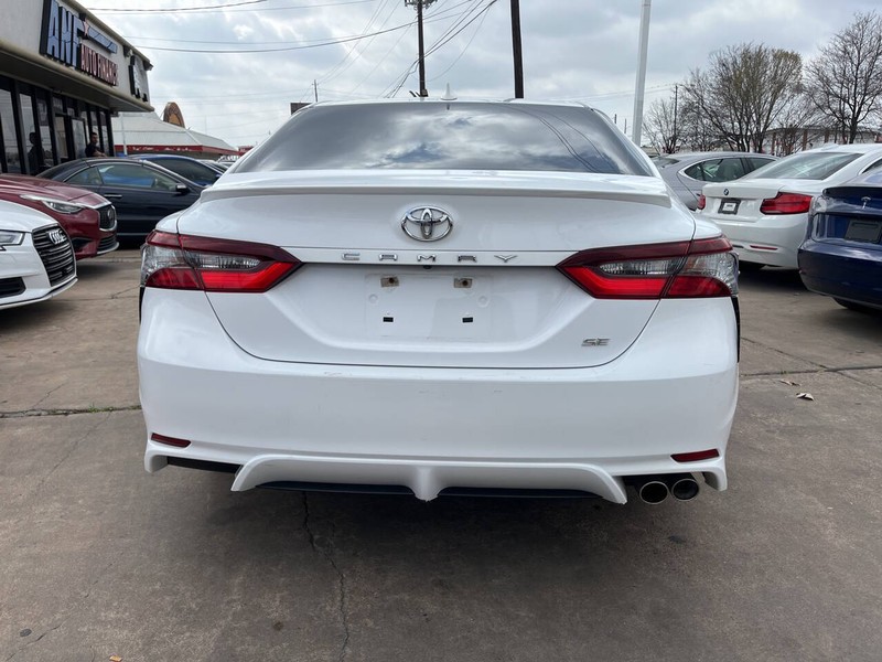 Toyota Camry Vehicle Image 04