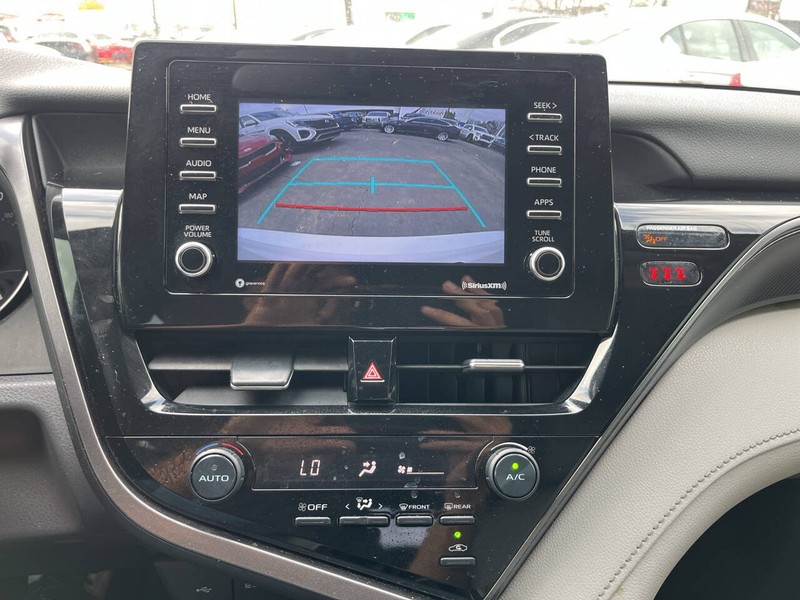 Toyota Camry Vehicle Image 13