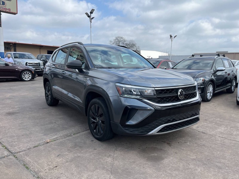 Volkswagen Taos Vehicle Image 06