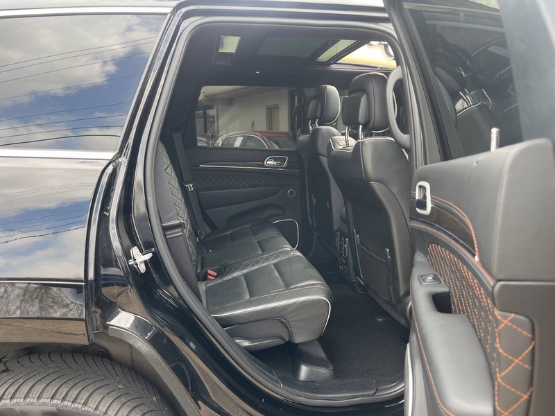 Jeep Grand Cherokee Vehicle Image 06