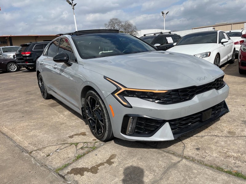 Kia K5 Vehicle Image 06