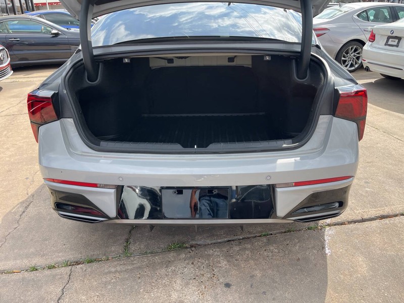 Kia K5 Vehicle Image 09