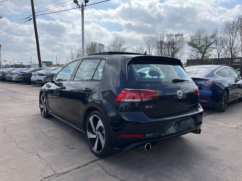Volkswagen Golf GTI Vehicle Image 03