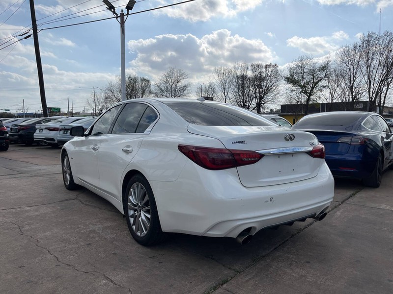 INFINITI Q50 Vehicle Image 03