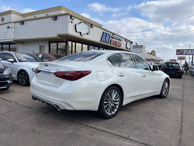 INFINITI Q50 Vehicle Image 05