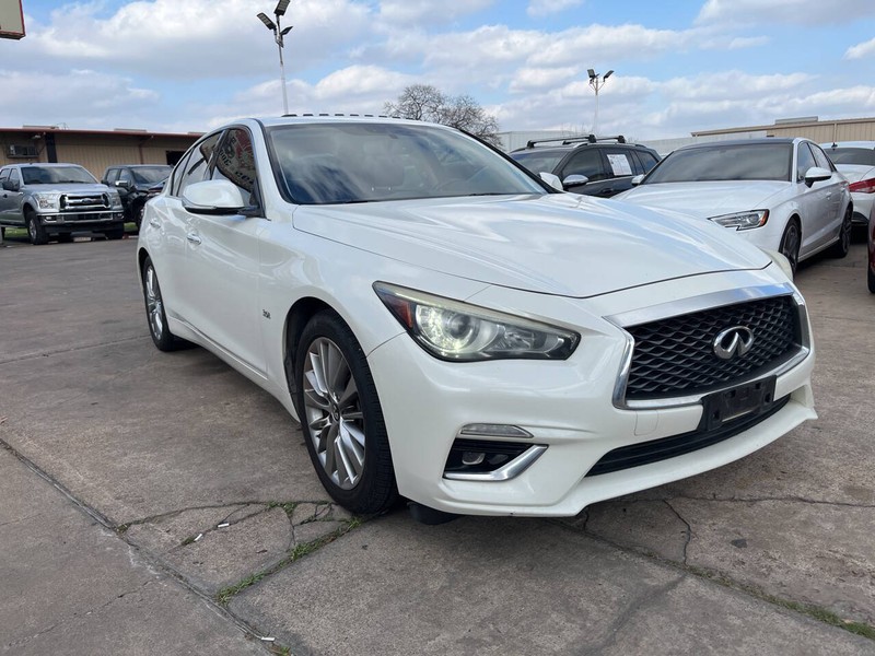 INFINITI Q50 Vehicle Image 06
