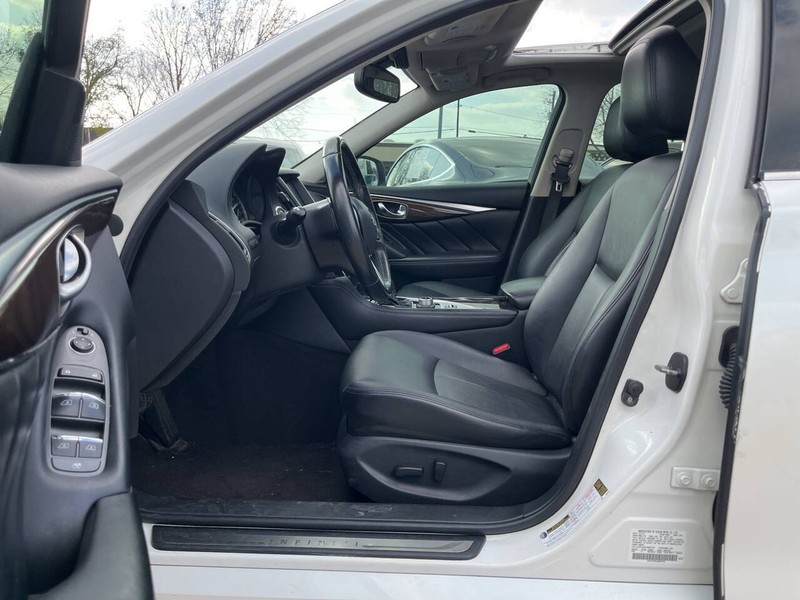 INFINITI Q50 Vehicle Image 07