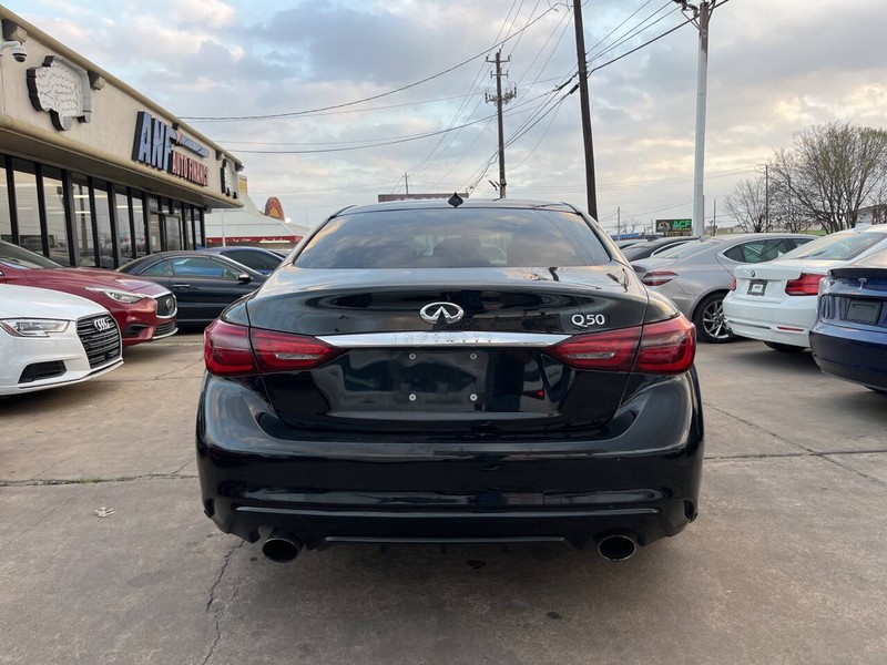 INFINITI Q50 Vehicle Image 03