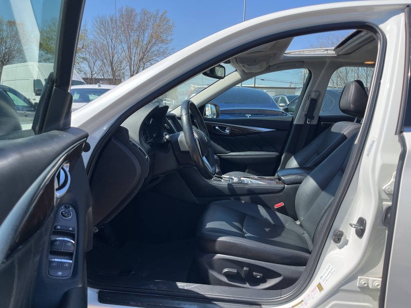 INFINITI Q50 Vehicle Image 07