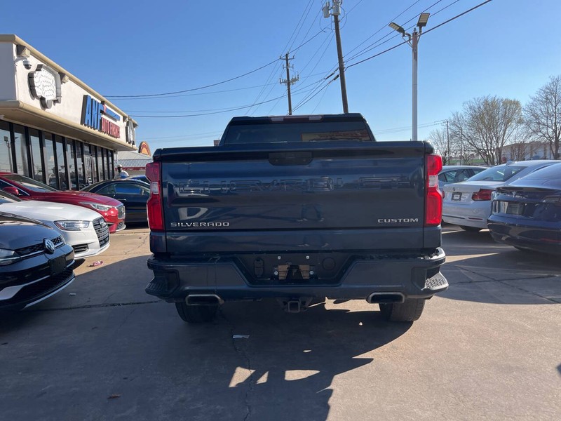 Chevrolet Silverado 1500 Vehicle Image 04