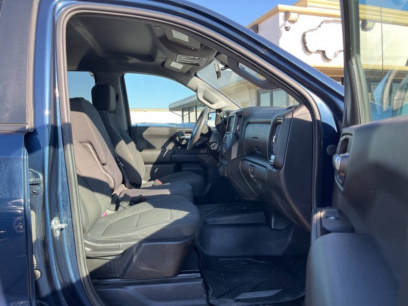 Chevrolet Silverado 1500 Vehicle Image 11