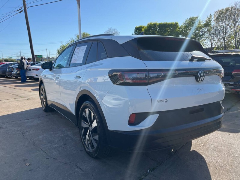 Volkswagen ID.4 Vehicle Image 03