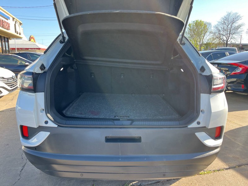 Volkswagen ID.4 Vehicle Image 09