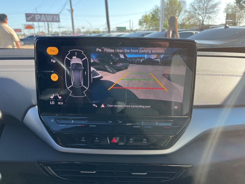 Volkswagen ID.4 Vehicle Image 12