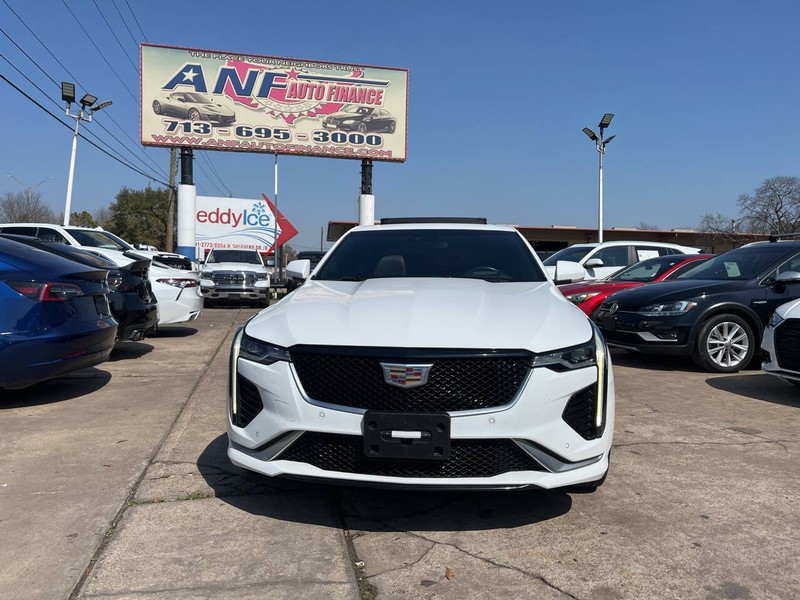 Cadillac CT4 Vehicle Image 02