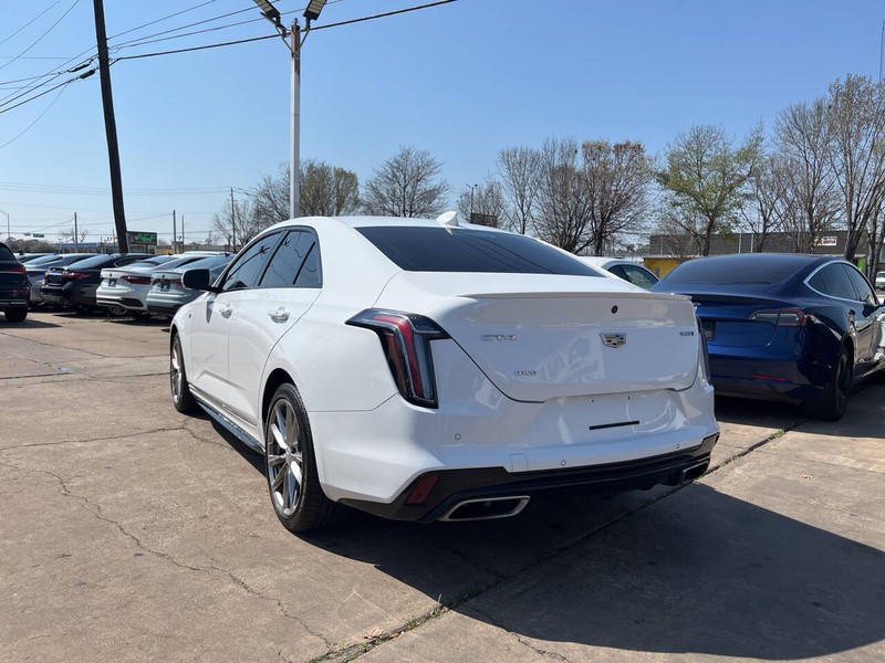 Cadillac CT4 Vehicle Image 03