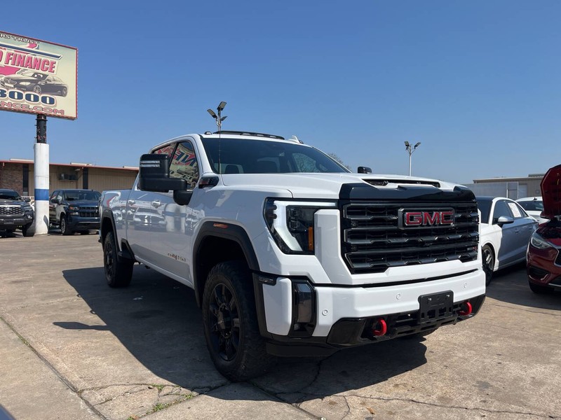 GMC Sierra 2500HD Vehicle Image 06