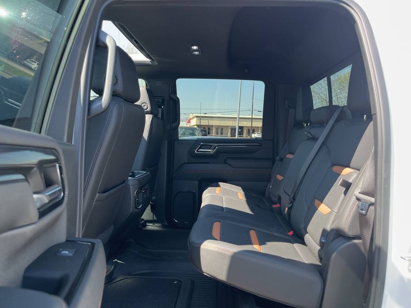 GMC Sierra 2500HD Vehicle Image 08