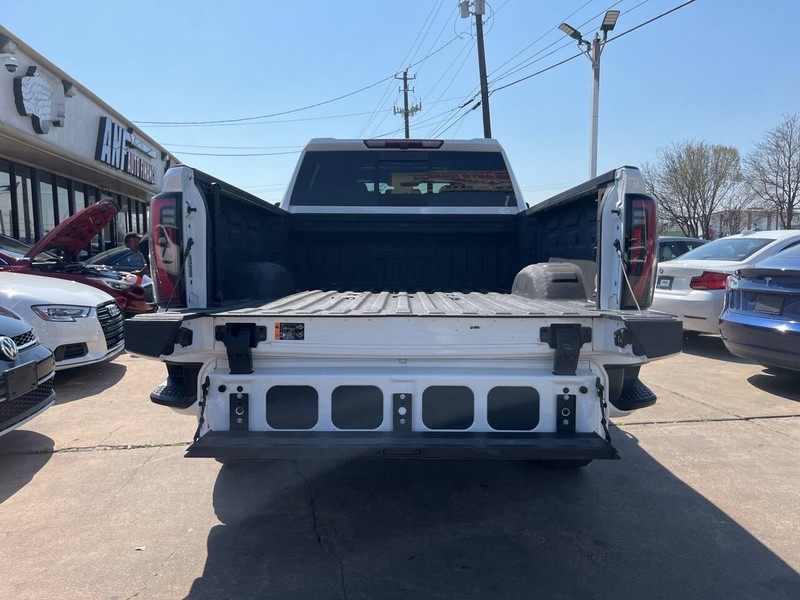 GMC Sierra 2500HD Vehicle Image 10