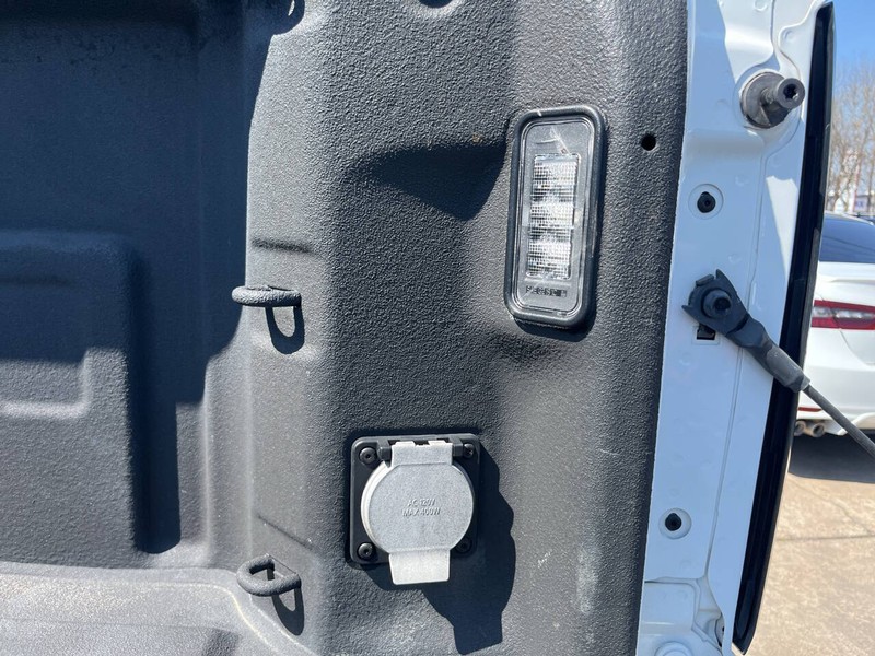 GMC Sierra 2500HD Vehicle Image 13