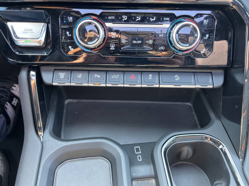 GMC Sierra 2500HD Vehicle Image 19