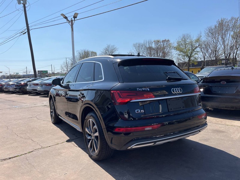 Audi Q5 Vehicle Image 03