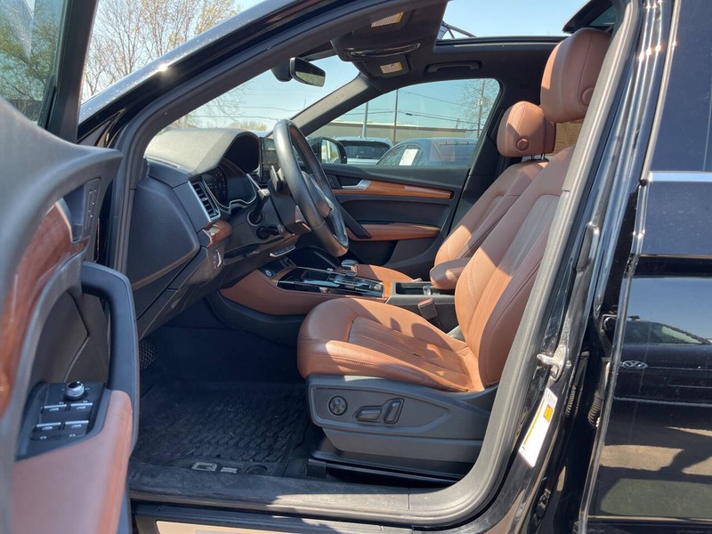 Audi Q5 Vehicle Image 12