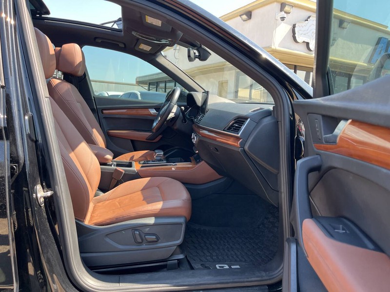 Audi Q5 Vehicle Image 15