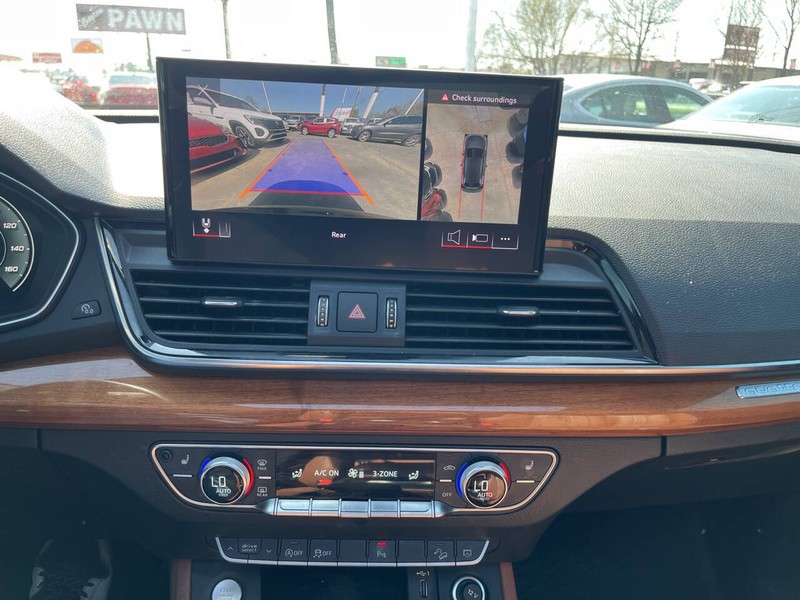 Audi Q5 Vehicle Image 16