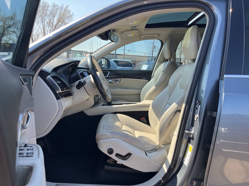 Volvo XC90 Vehicle Image 07