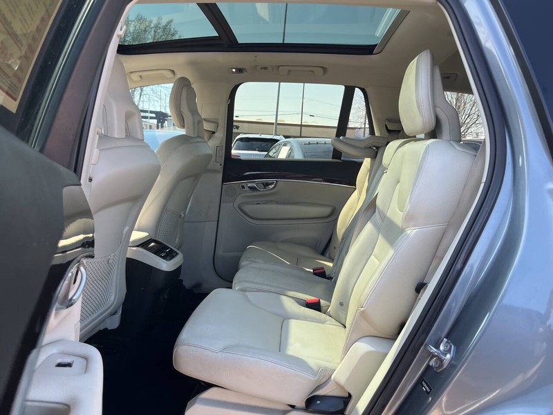 Volvo XC90 Vehicle Image 08