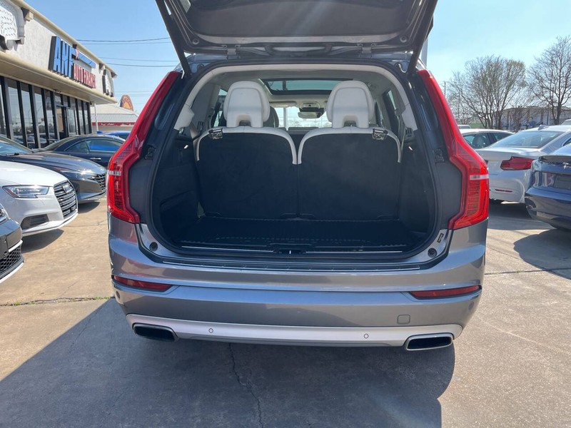 Volvo XC90 Vehicle Image 10