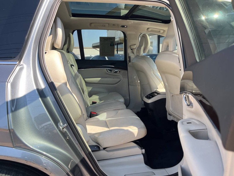 Volvo XC90 Vehicle Image 11