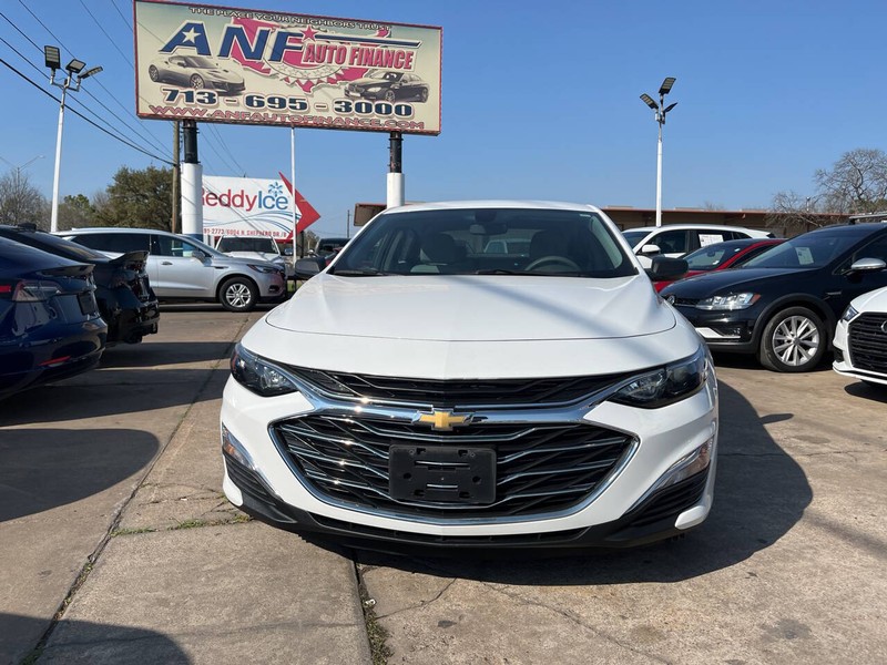 Chevrolet Malibu Vehicle Image 02