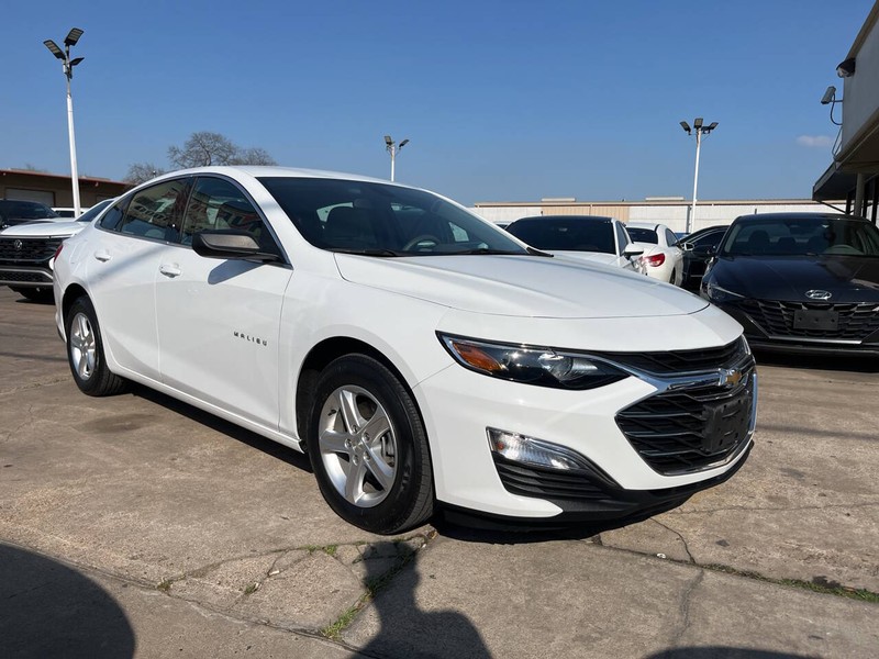 Chevrolet Malibu Vehicle Image 06