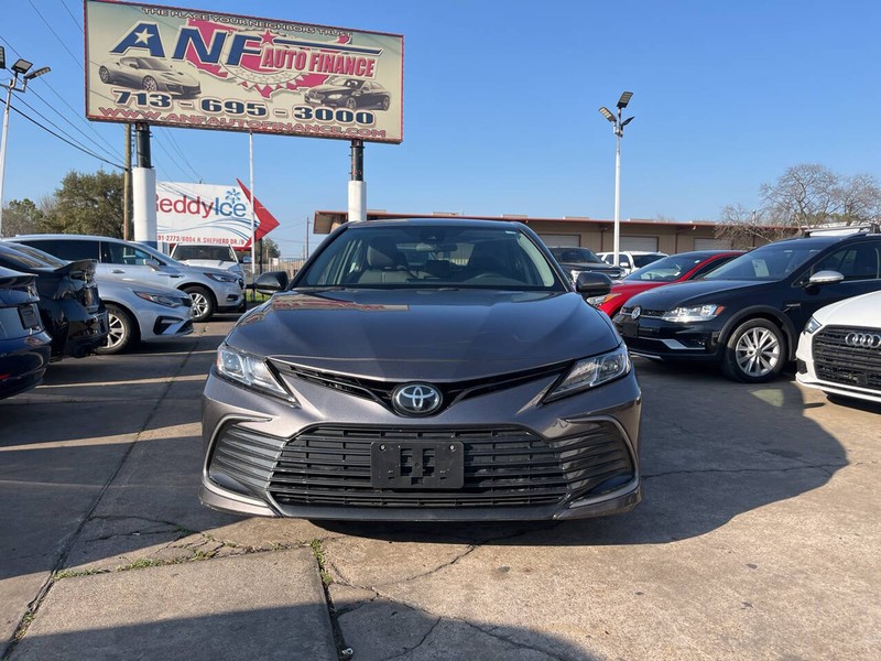 Toyota Camry Vehicle Image 02