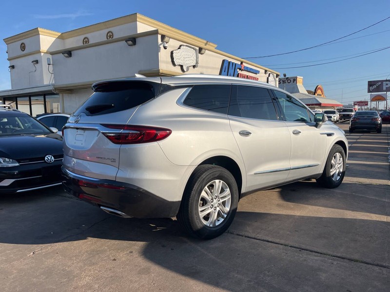 Buick Enclave Vehicle Image 05