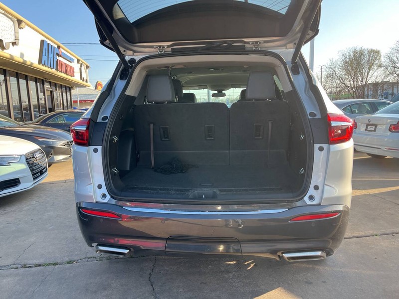 Buick Enclave Vehicle Image 10