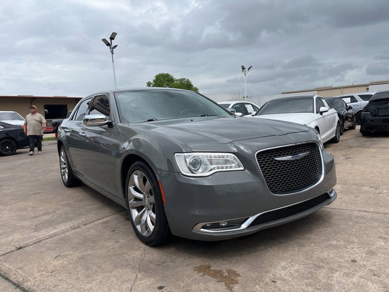 Chrysler 300 Vehicle Image 06