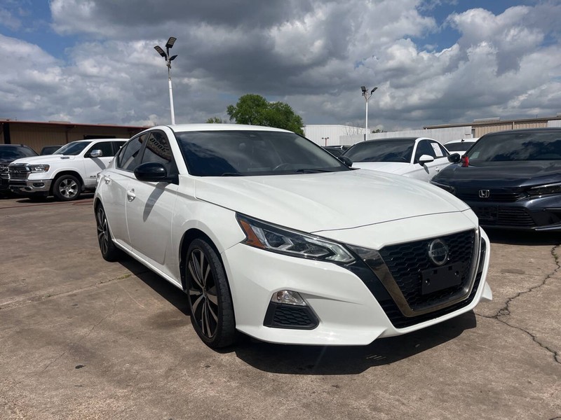 Nissan Altima Vehicle Image 06