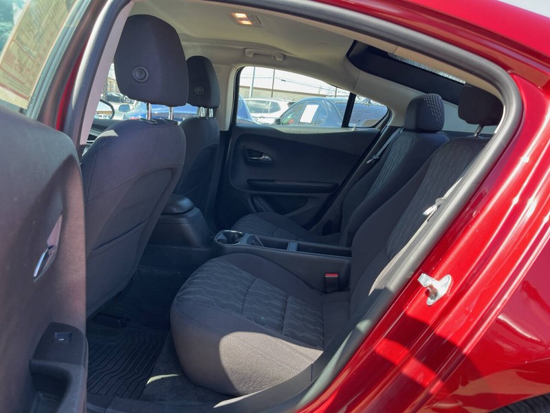 Chevrolet Volt Vehicle Image 08